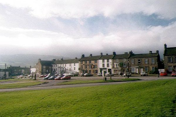 Reeth Green.jpg (47427 bytes)