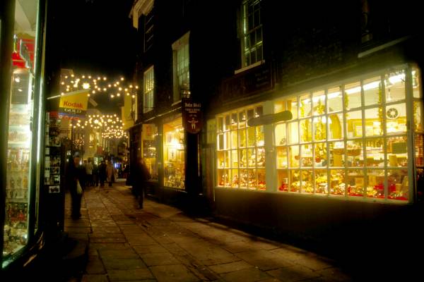 York at Christmas.jpg (38978 bytes)